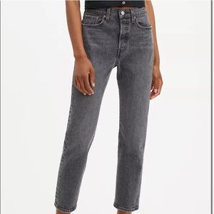 Levi's Women's High-Rise Straight Leg Jeans in Washed Black